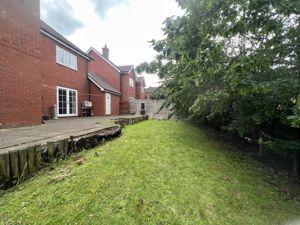 Photo 27- click for photo gallery